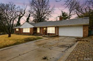 35 E Cardigan Drive, Ferguson, MO 63135