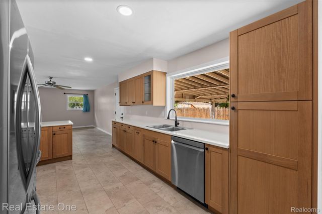 26401 Little Mack Avenue, St. Clair Shores, MI 48081