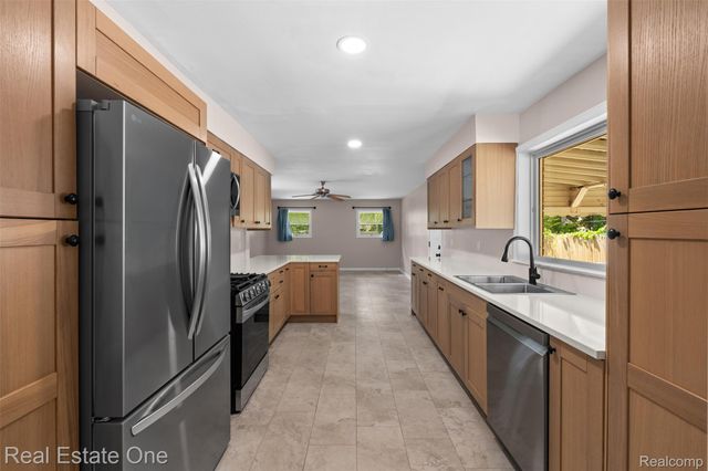 26401 Little Mack Avenue, St. Clair Shores, MI 48081