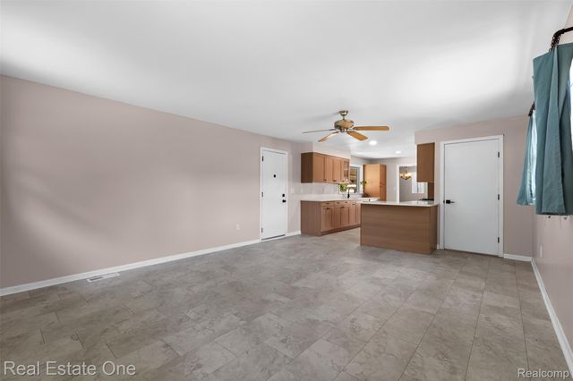 26401 Little Mack Avenue, St. Clair Shores, MI 48081
