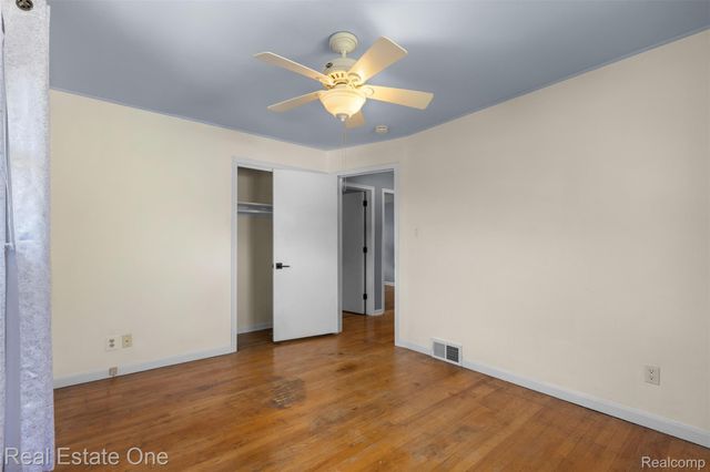 26401 Little Mack Avenue, St. Clair Shores, MI 48081