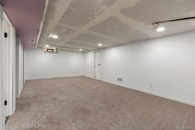 26401 Little Mack Avenue, St. Clair Shores, MI 48081