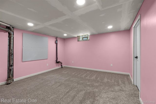 26401 Little Mack Avenue, St. Clair Shores, MI 48081