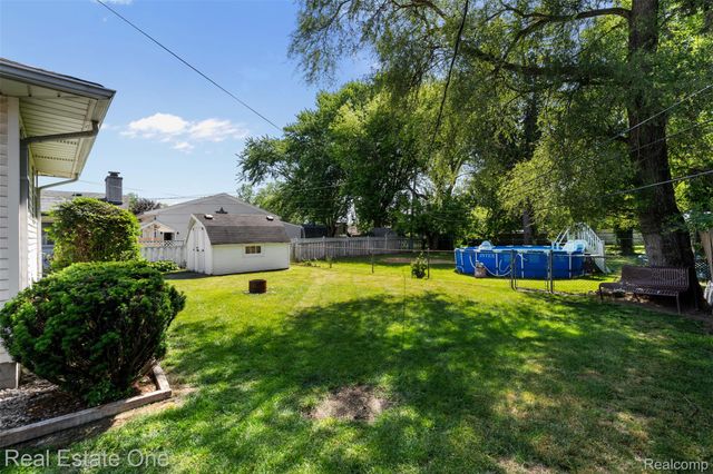 26401 Little Mack Avenue, St. Clair Shores, MI 48081
