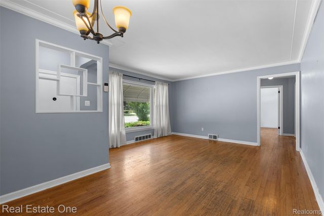 26401 Little Mack Avenue, St. Clair Shores, MI 48081