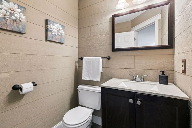 8770 Benson Way, Inver Grove Heights, MN 55076