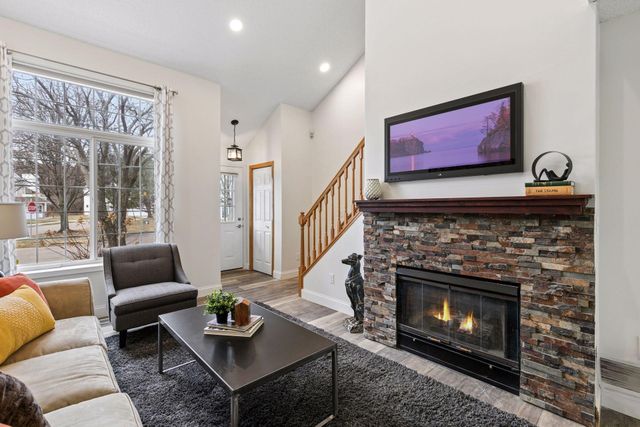 8770 Benson Way, Inver Grove Heights, MN 55076