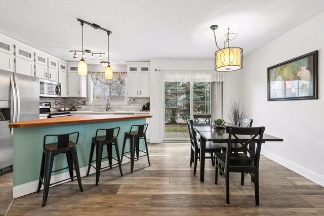 8770 Benson Way, Inver Grove Heights, MN 55076