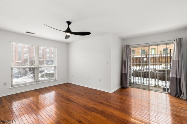 50 Pine St 9G, Montclair Twp., NJ 07042