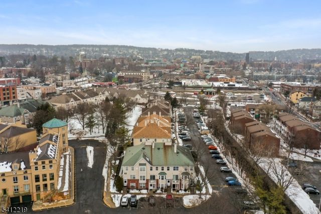 50 Pine St 9G, Montclair Twp., NJ 07042