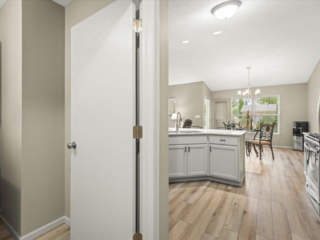 214 Sauk Ridge Drive 1, South Beloit, IL 61080