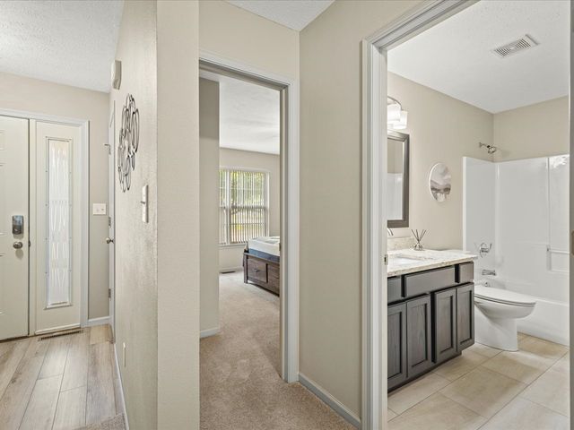 214 Sauk Ridge Drive 1, South Beloit, IL 61080