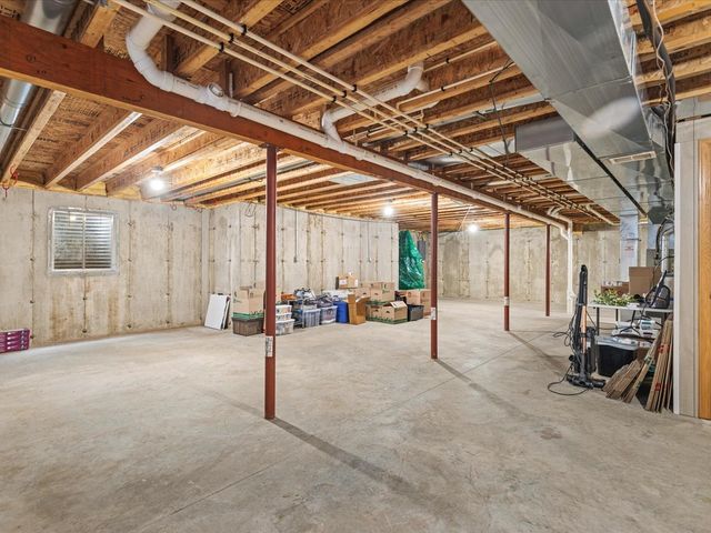 214 Sauk Ridge Drive 1, South Beloit, IL 61080