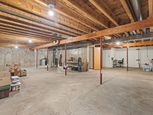 214 Sauk Ridge Drive 1, South Beloit, IL 61080