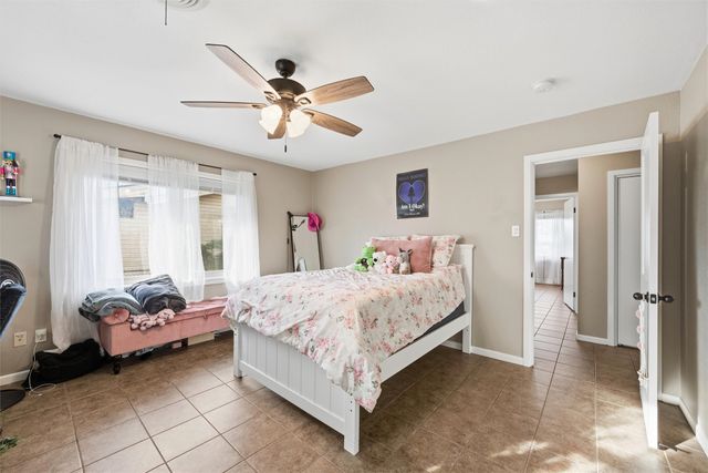 704 N Harrison Street, West, TX 76691