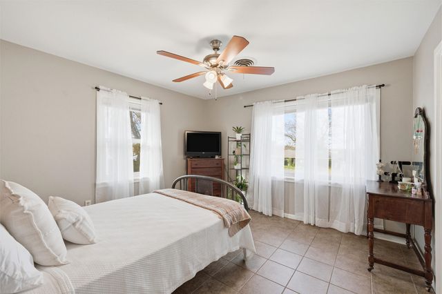 704 N Harrison Street, West, TX 76691