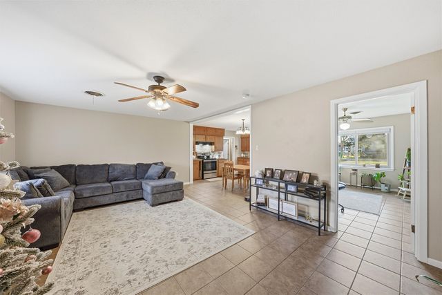 704 N Harrison Street, West, TX 76691