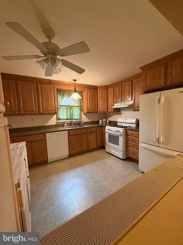 8847 E ROOSEVELT BLVD, Philadelphia, PA 19152