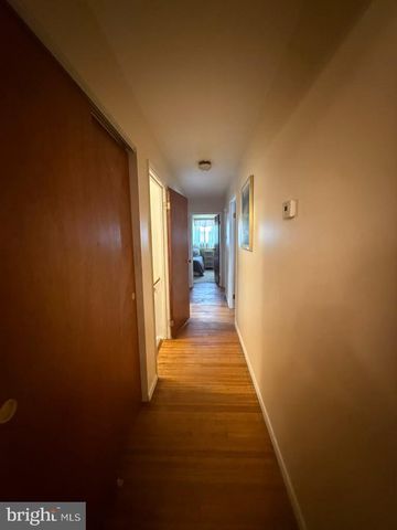 8847 E ROOSEVELT BLVD, Philadelphia, PA 19152