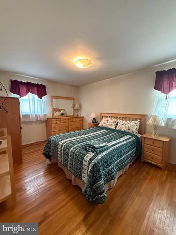 8847 E ROOSEVELT BLVD, Philadelphia, PA 19152