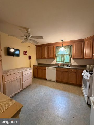 8847 E ROOSEVELT BLVD, Philadelphia, PA 19152