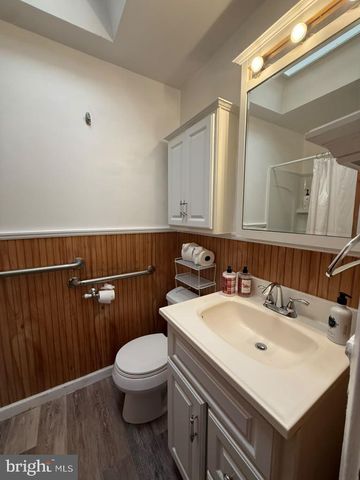8847 E ROOSEVELT BLVD, Philadelphia, PA 19152