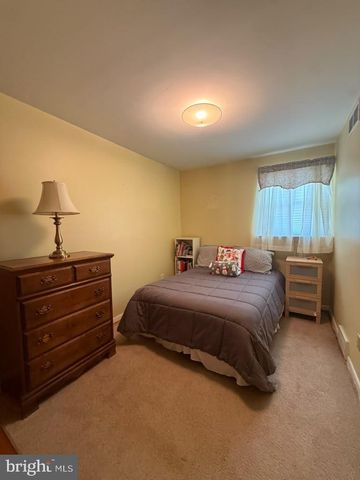 8847 E ROOSEVELT BLVD, Philadelphia, PA 19152