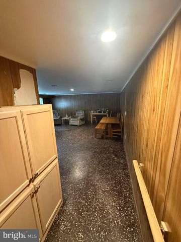 8847 E ROOSEVELT BLVD, Philadelphia, PA 19152