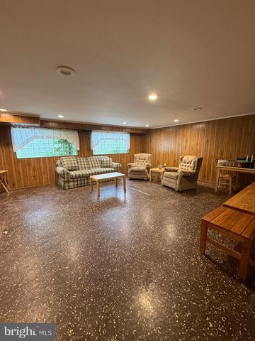 8847 E ROOSEVELT BLVD, Philadelphia, PA 19152