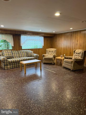 8847 E ROOSEVELT BLVD, Philadelphia, PA 19152