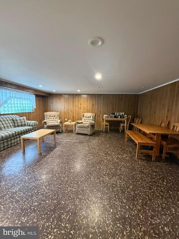 8847 E ROOSEVELT BLVD, Philadelphia, PA 19152