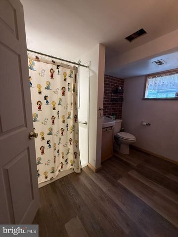 8847 E ROOSEVELT BLVD, Philadelphia, PA 19152