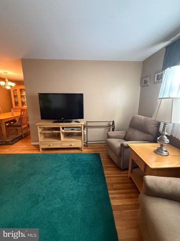 8847 E ROOSEVELT BLVD, Philadelphia, PA 19152