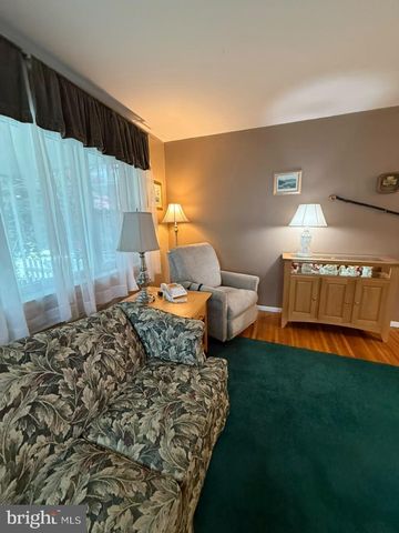 8847 E ROOSEVELT BLVD, Philadelphia, PA 19152