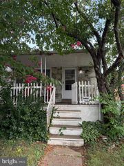 8847 E ROOSEVELT BLVD, Philadelphia, PA 19152