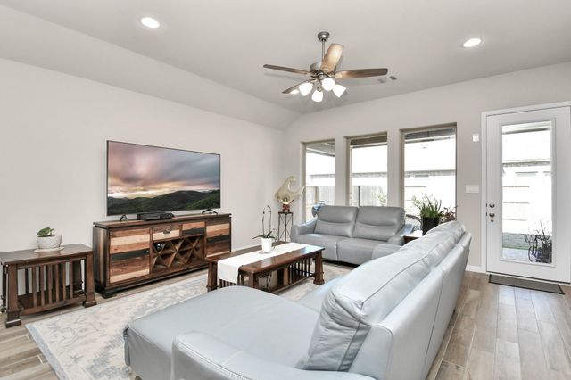 5043 Morrison Drive, Manvel, TX 77578