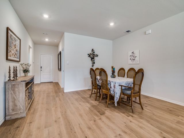 806 Martingale Drive, Nevada, TX 75173