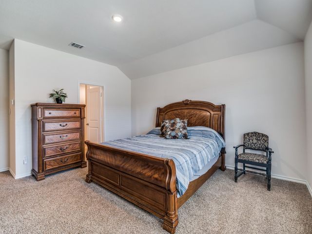 806 Martingale Drive, Nevada, TX 75173