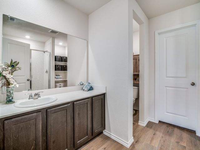 806 Martingale Drive, Nevada, TX 75173