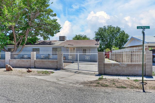 307 Los Pinos Road, Bernalillo, NM 87004