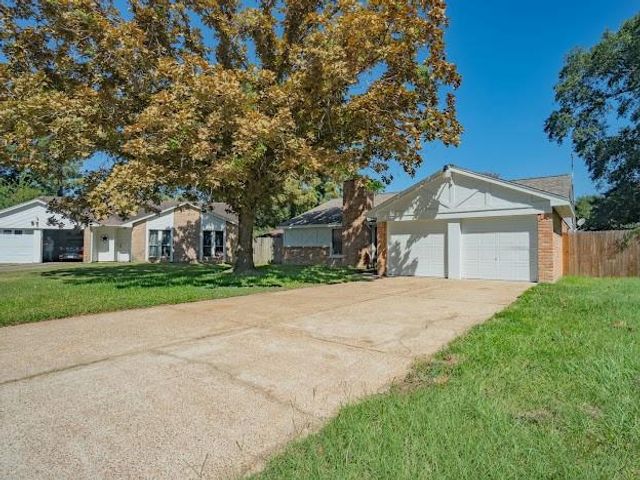 7903 Waxleaf Drive, Humble, TX 77338