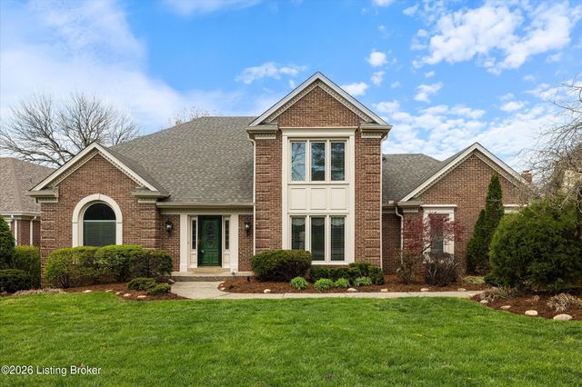 903 Lake Forest Pkwy, Louisville, KY 40245