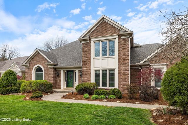 903 Lake Forest Pkwy, Louisville, KY 40245