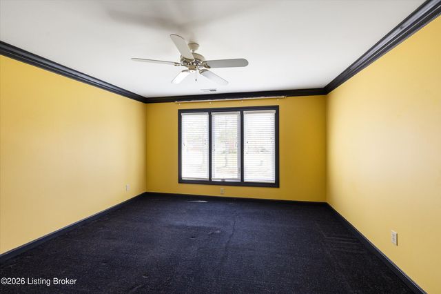 903 Lake Forest Pkwy, Louisville, KY 40245