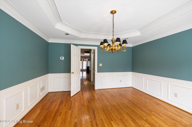 903 Lake Forest Pkwy, Louisville, KY 40245