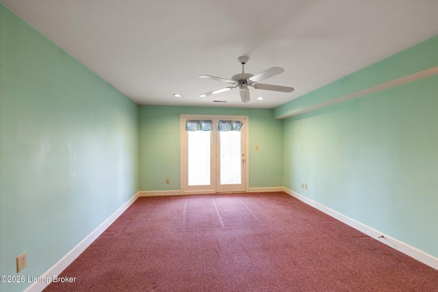 903 Lake Forest Pkwy, Louisville, KY 40245