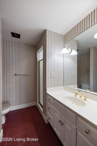 903 Lake Forest Pkwy, Louisville, KY 40245