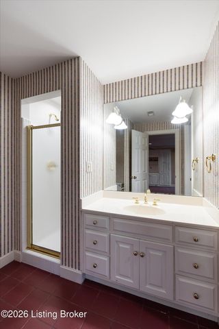 903 Lake Forest Pkwy, Louisville, KY 40245