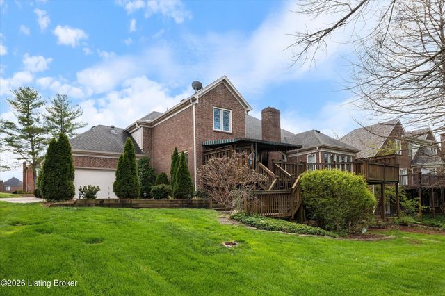 903 Lake Forest Pkwy, Louisville, KY 40245