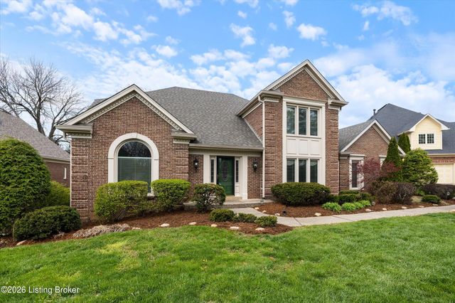 903 Lake Forest Pkwy, Louisville, KY 40245